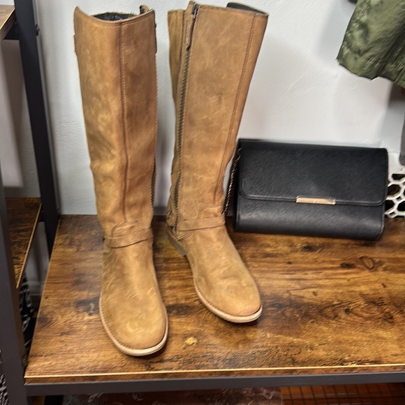 Teva De La Vina Tall Boots NWT